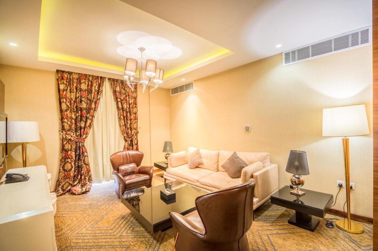 Grand Plaza Hotel - Takhasosi Эр-Рияд Экстерьер фото